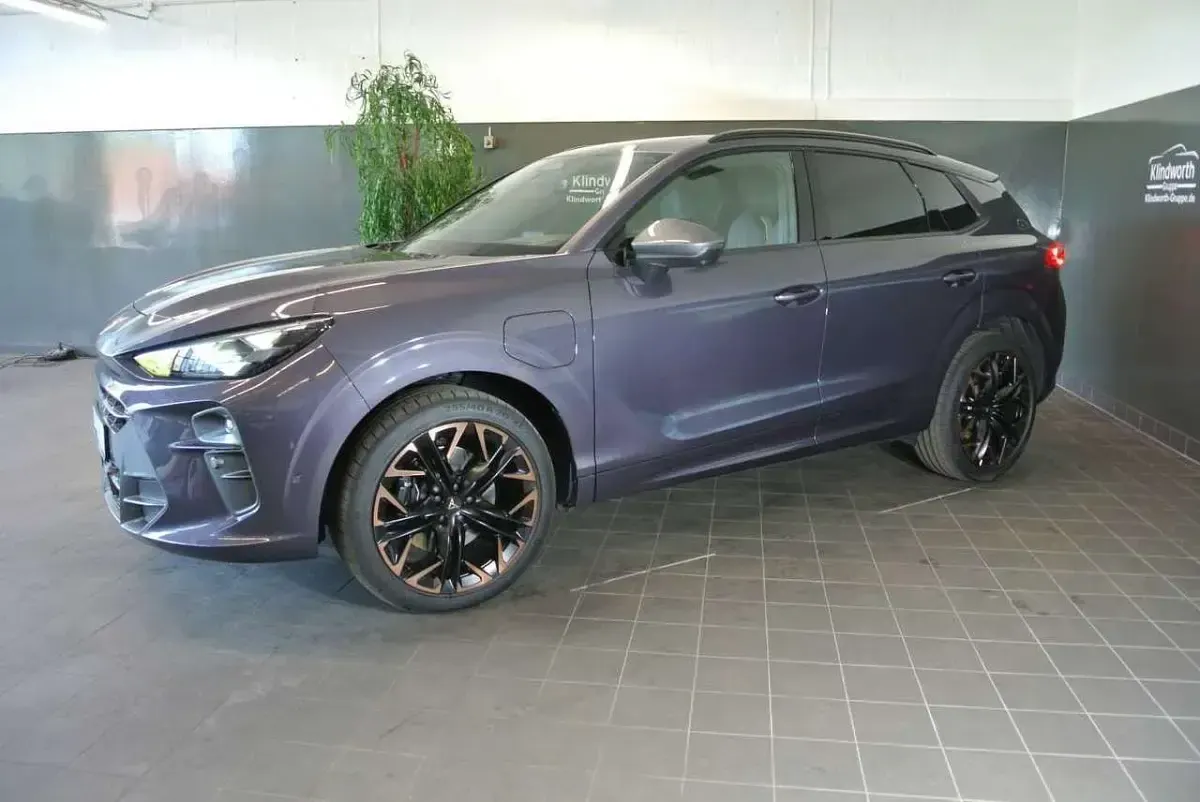 Używany Cupra Terramar VZ 272 KM (200 kW) 2024 Purpurowy SUV
