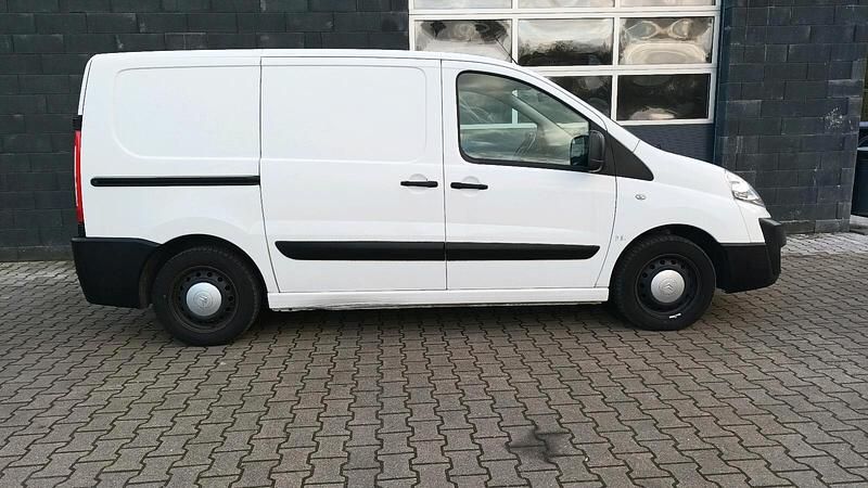 Gebraucht Citroën Jumpy 163 PS (119 kW) 2012 Weiß Van / Kleinbus
