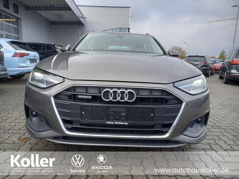 Gebraucht Audi A4 Basis 204 PS (150 kW) 2022 Terragrau Kombi