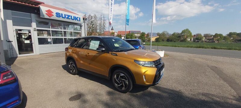 Gelb Neu 2025 Suzuki Vitara Comfort+ SUV | 29.590 € (Etwas zu teuer) - Bild 1/4