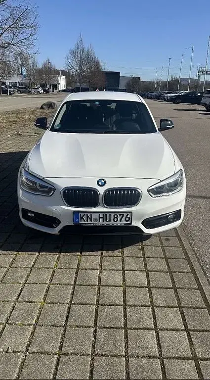 Gebraucht BMW 118 Sport Line 136 PS (100 kW) 2016 Weiß Kleinwagen