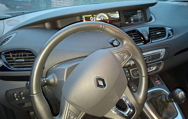 Gebraucht Renault Scénic III Initiale Paris 116 PS (85 kW) 2014 Grau Van / Kleinbus