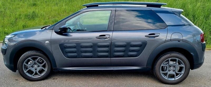 Grau Gebraucht 2017 Citroën C4 Cactus PureTech Kleinwagen | 9.000 € (Guter Preis) - Bild 1/4