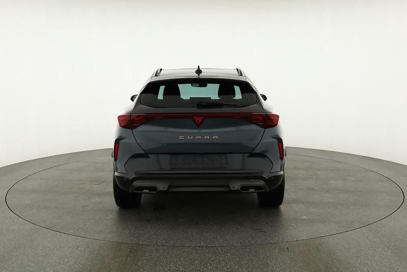 Magnetic grau metallic Gebraucht 2025 Cupra Formentor SUV | 41.475 € (Fairer Preis) - Bild 1/4