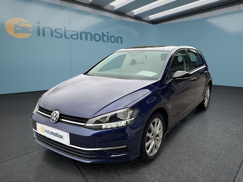 Blau Gebraucht 2019 VW Golf VII Kleinwagen | 19.399 € (Fairer Preis) - Bild 1/4