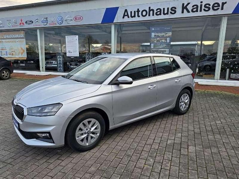 Neu Skoda Fabia Selection 116 PS (85 kW) 2025 Silber Limousine