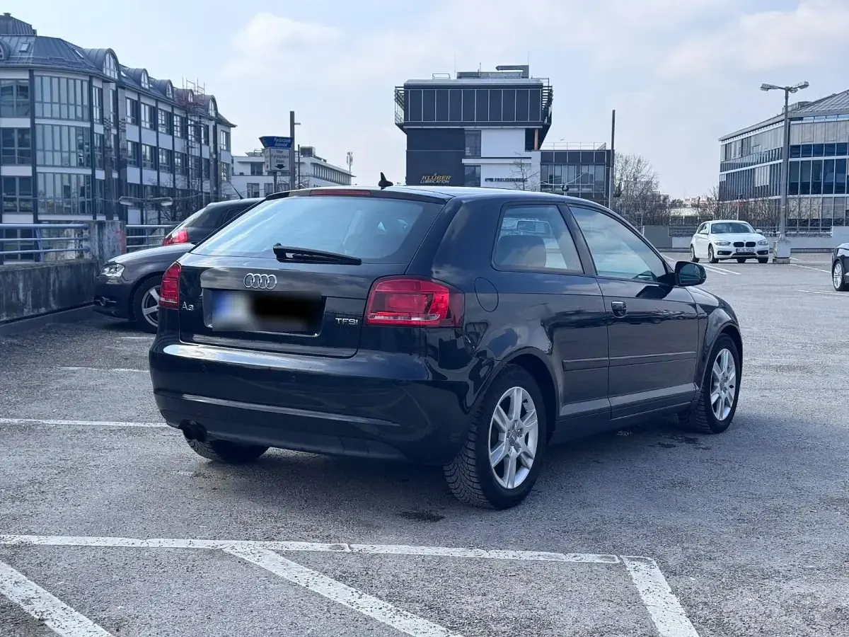 Używany Audi A3 125 KM (91 kW) 2012 Czarny Hatchback