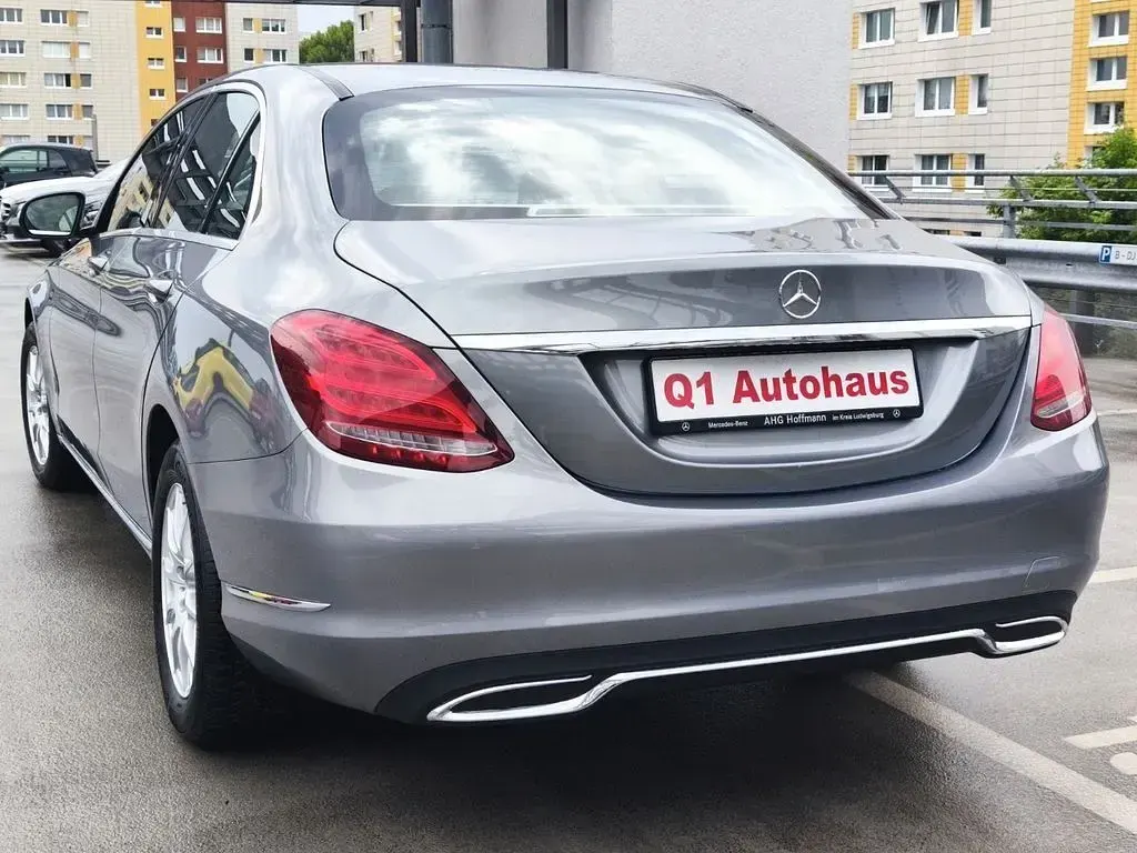 Gebraucht Mercedes C200 Exclusive 184 PS (135 kW) 2015 Silber Limousine