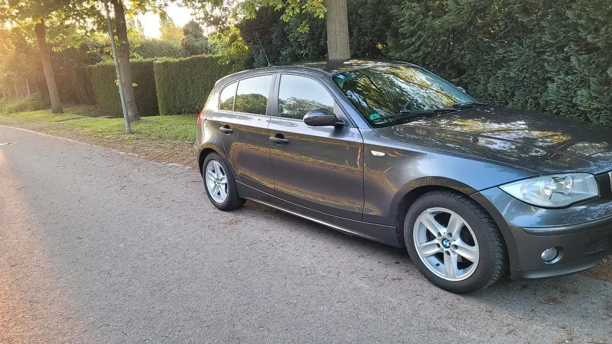 Gebraucht BMW 116 115 PS (84 kW) 2005 Grau Kleinwagen