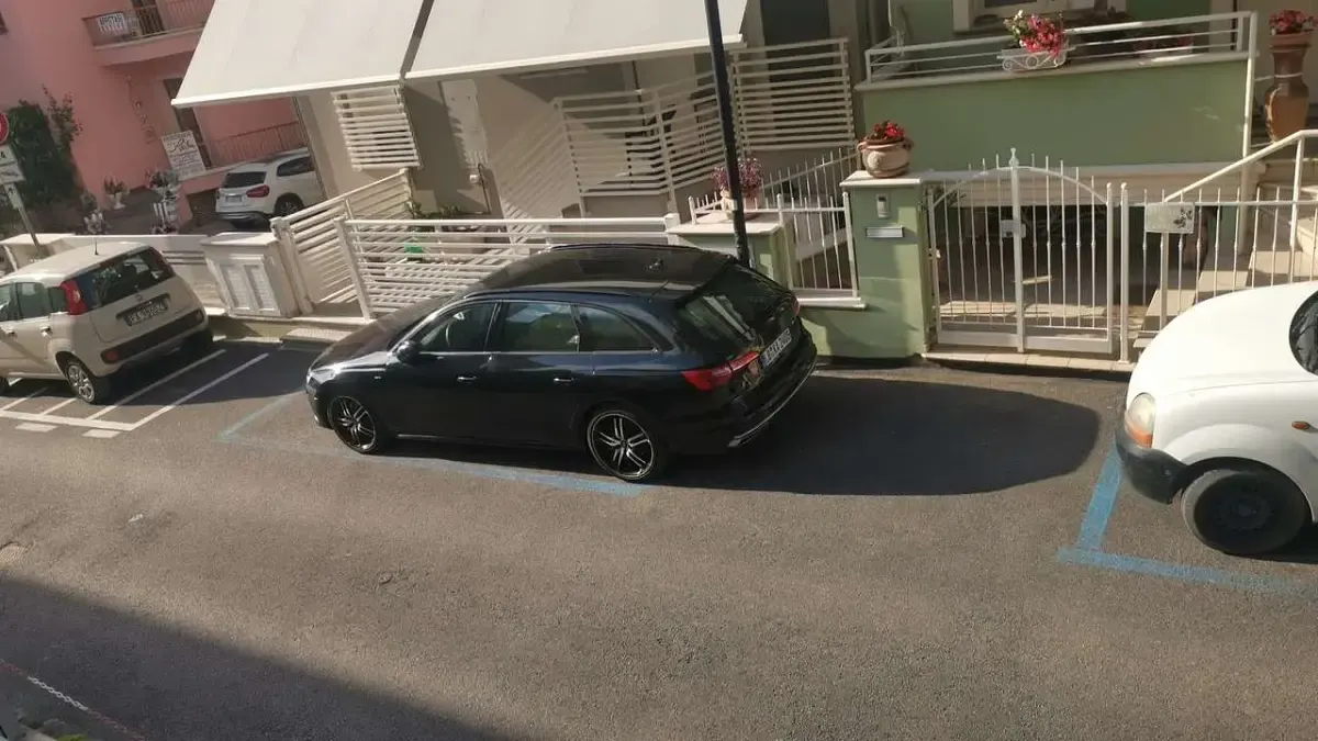 Gebraucht Audi A4 Design 190 PS (139 kW) 2024 Schwarz Kombi
