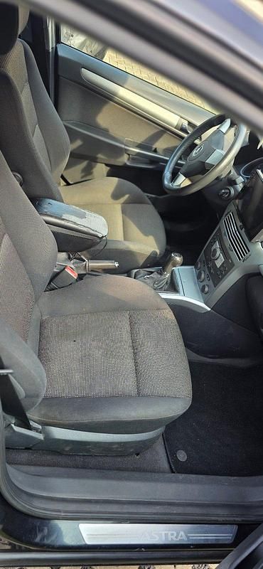 Gebraucht Opel Astra 131 PS (96 kW) 2008 Blau Kombi