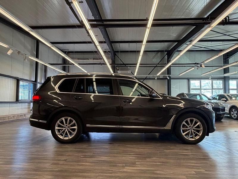 Gebraucht BMW X7 340 PS (250 kW) 2022 Sophistograu brillanteffekt me SUV