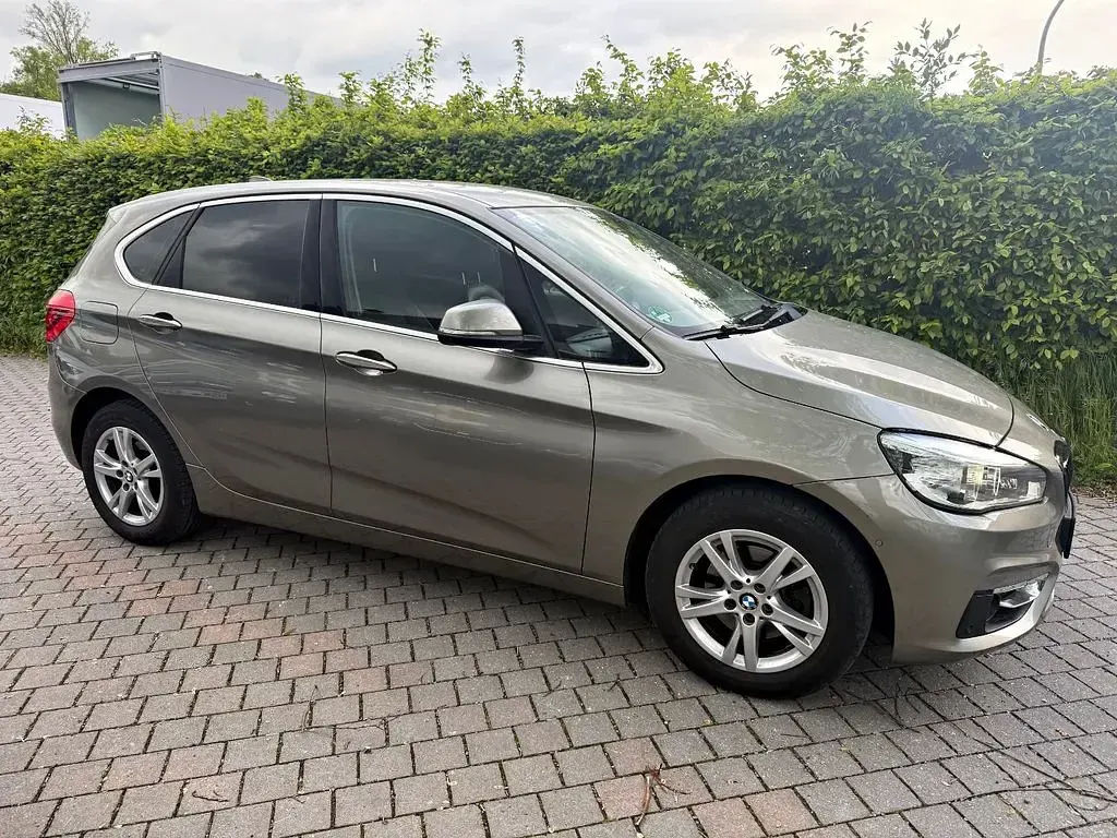 Gebraucht BMW 218 Luxury Line 150 PS (110 kW) 2015 Silber Limousine