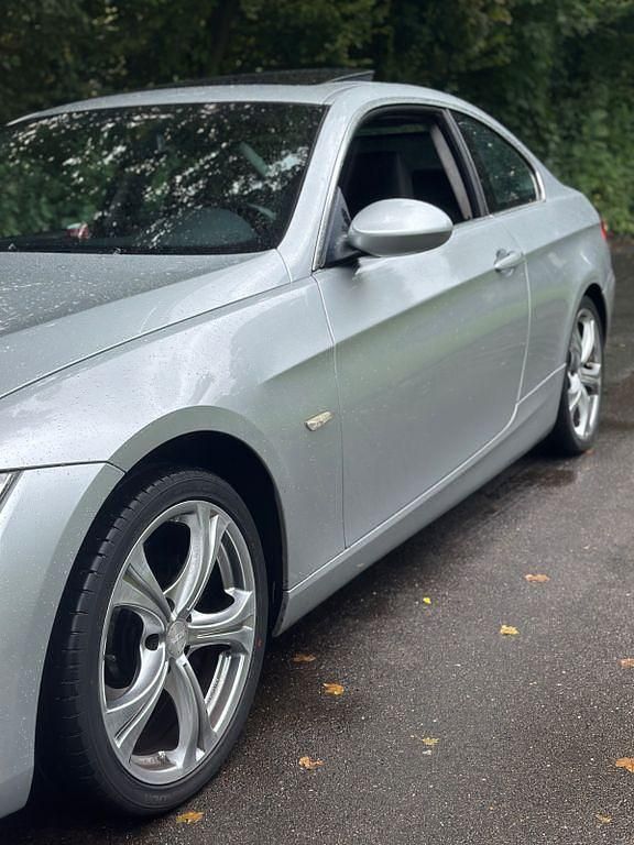 Gebraucht BMW 325 Sport Line 218 PS (160 kW) 2006 Silber Coupé