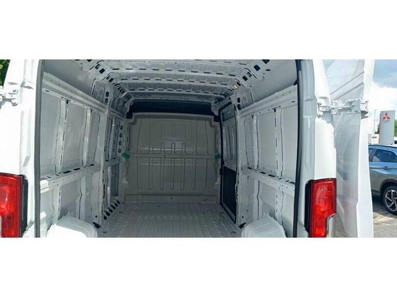 Gebraucht Opel Movano 140 PS (102 kW) 2022 Weiß Van