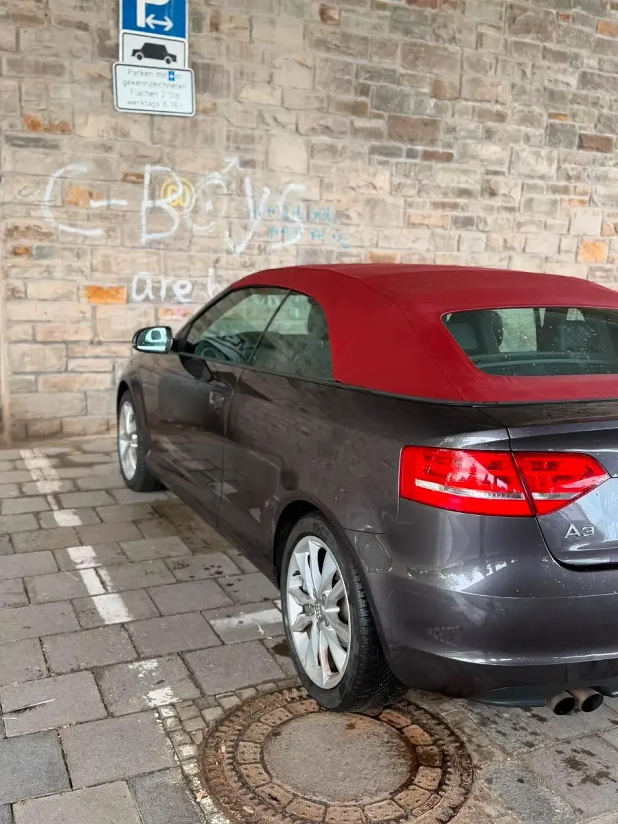 Gebraucht Audi A3 Cabriolet 160 PS (117 kW) 2011 Rot Cabrio