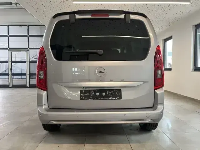 Neu Opel Combo 131 PS (96 kW) 2026 Silber Van / Kleinbus