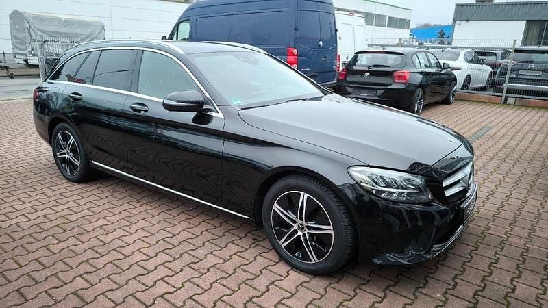 Schwarz Gebraucht 2021 Mercedes C180 Kombi | 22.400 € (Superpreis) - Bild 1/4