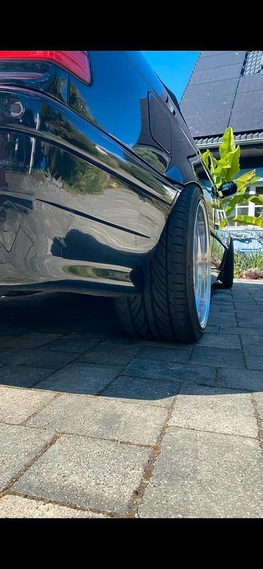 Gebraucht BMW 328 Cabriolet 194 PS (142 kW) 1997 Schwarz Cabrio