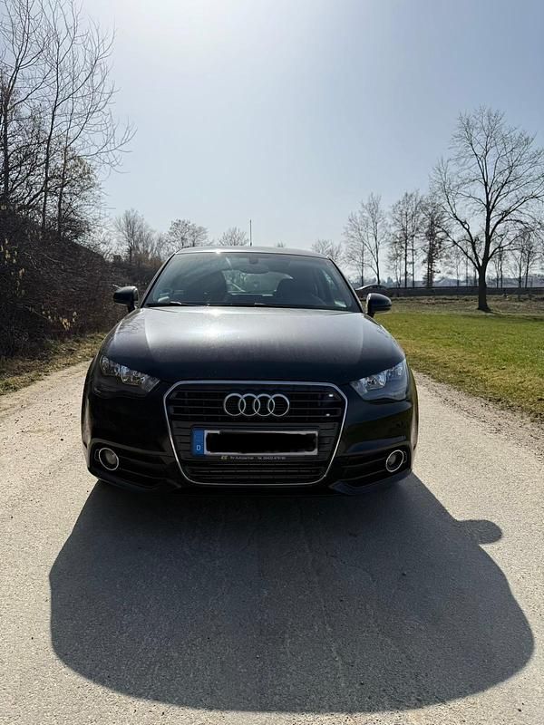 Gebraucht Audi A1 Premium 105 PS (77 kW) 2011 Schwarz Kleinwagen