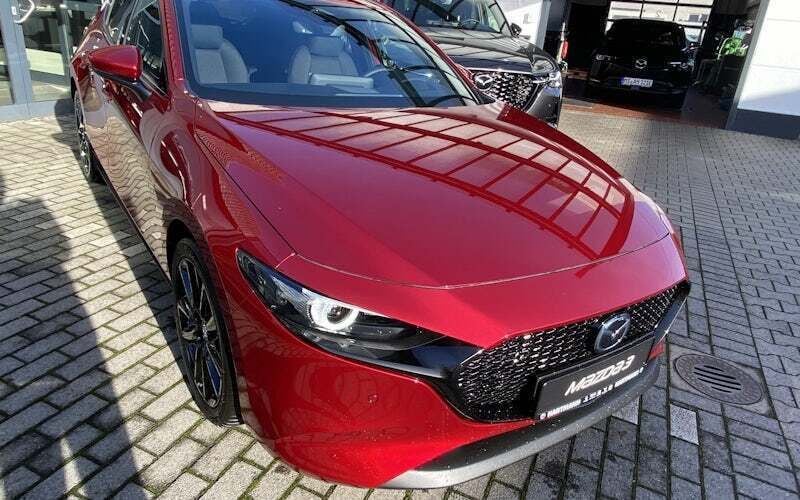 Rot Neu 2024 Mazda 3 Exclusive-Line Limousine | 29.989 € (Guter Preis) - Bild 1/4