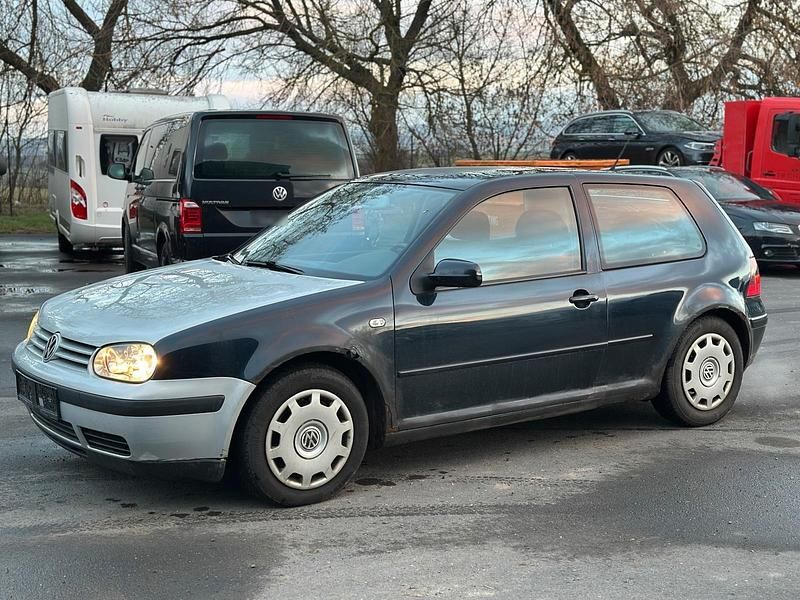 Gebraucht VW Golf IV 102 PS (75 kW) 2002 Silber Kleinwagen