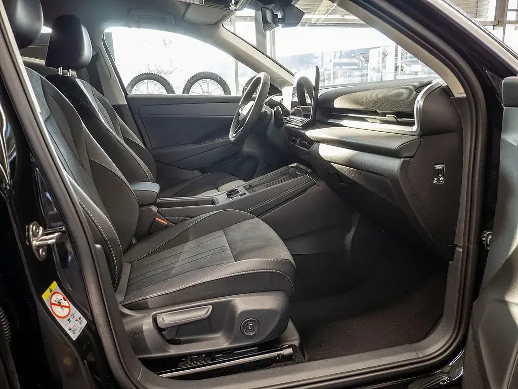 Neu VW T-Roc Style 150 PS (110 kW) 2026 Schwarz SUV