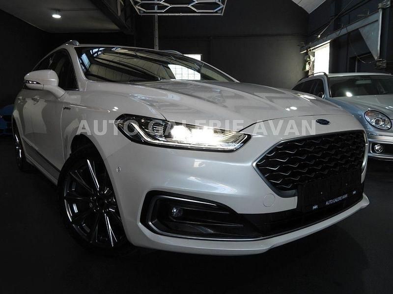 Weiß Gebraucht 2019 Ford Mondeo Vignale Kombi | 17.500 € (Etwas zu teuer) - Bild 1/4