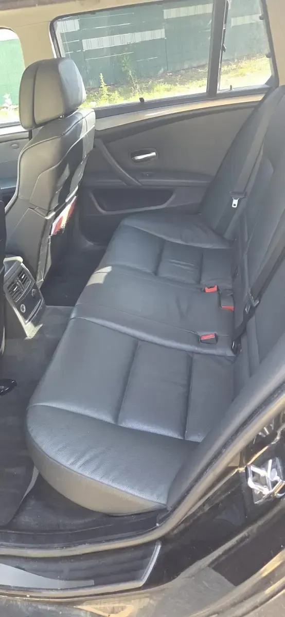 Gebraucht BMW 530 235 PS (172 kW) 2008 Schwarz Kombi