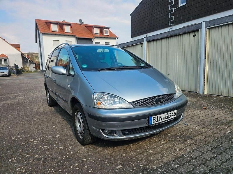 Gebraucht Ford Galaxy Ghia 140 PS (102 kW) 2003 Grün Van / Kleinbus