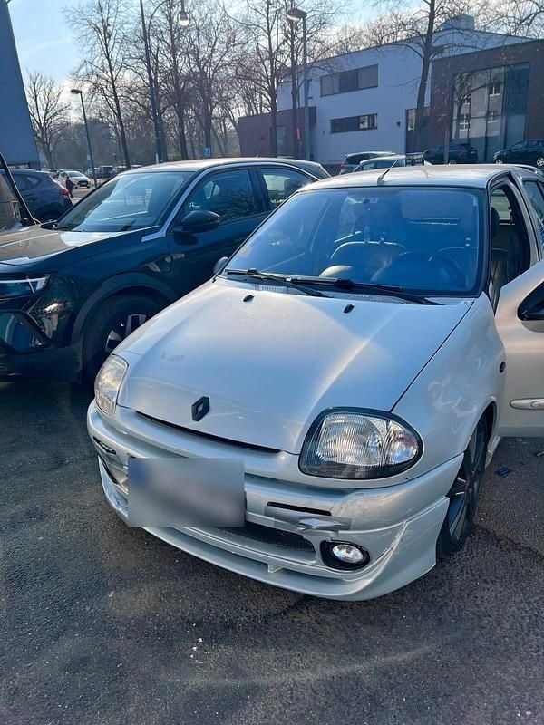 Gebraucht Renault Laguna 107 PS (78 kW) 2000 Grau Limousine