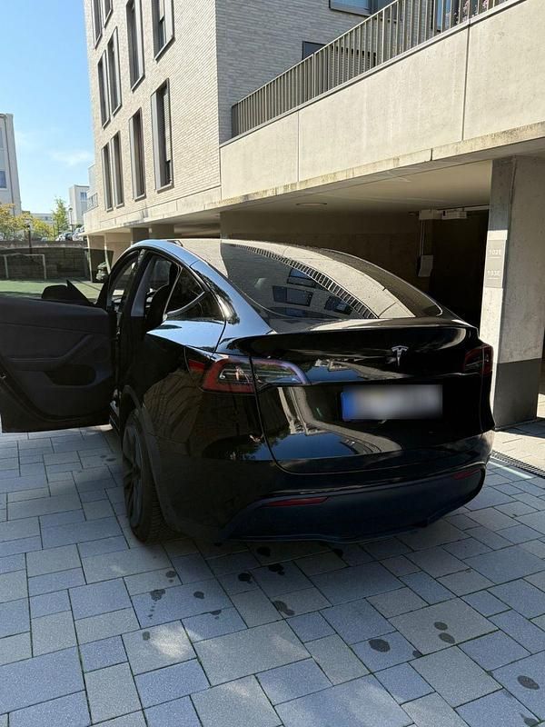 Gebraucht Tesla Model Y Standard Range 219 kW (299 PS) 2024 Schwarz SUV