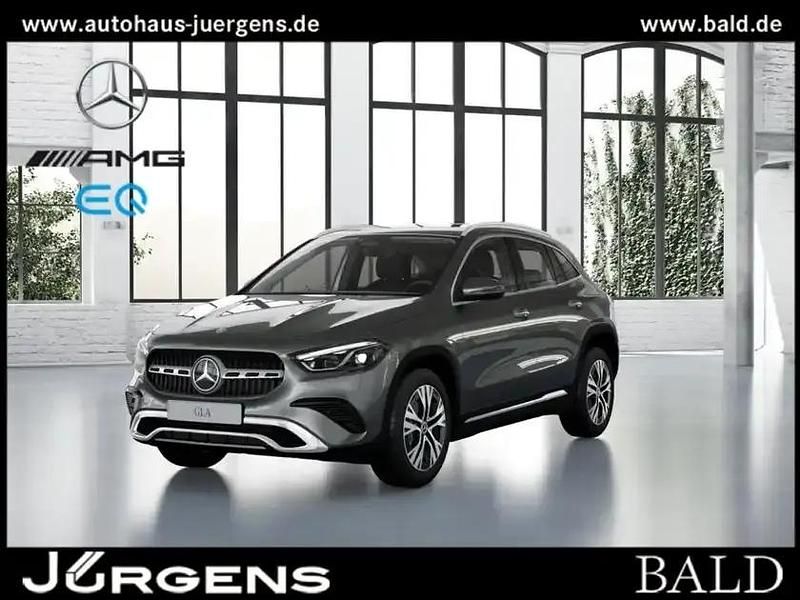 Gebraucht Mercedes GLA200 Progressive 163 PS (119 kW) 2025 Grau metalliclack mountaingrau SUV