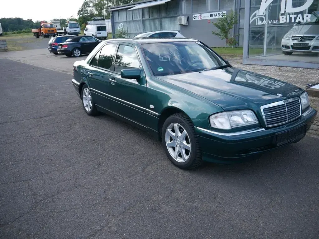 Gebraucht Mercedes C200 Elegance 136 PS (100 kW) 1999 Grün Limousine