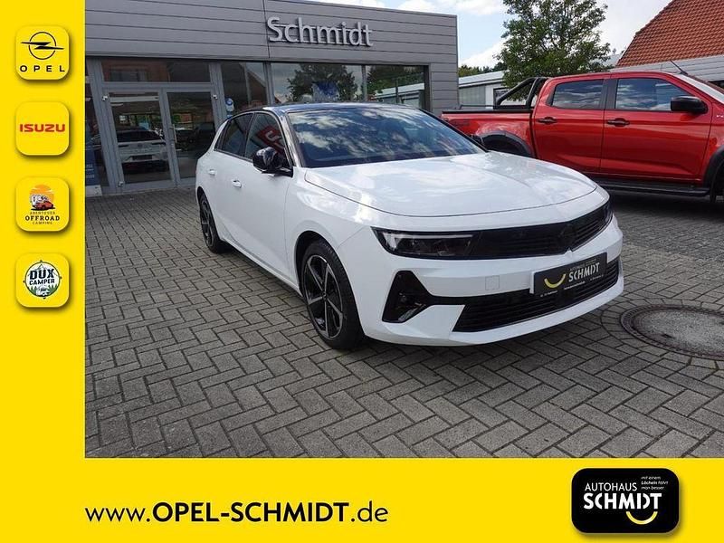 Weiß Gebraucht 2024 Opel Astra GS Line Limousine | 25.980 € (Etwas zu teuer) - Bild 1/4