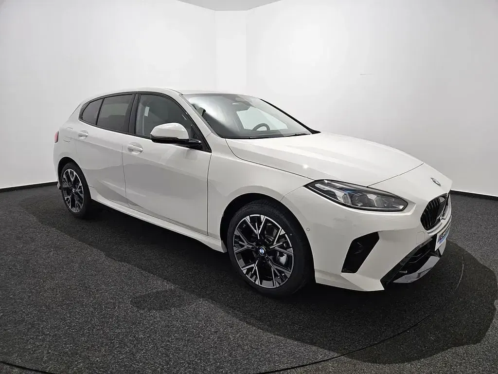 Gebraucht BMW 120 Sport Line 170 PS (125 kW) 2026 Weiß Kleinwagen