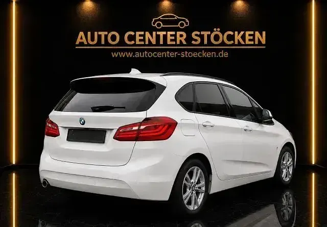 Gebraucht BMW 225 Active Tourer Advantage 136 PS (100 kW) 2017 Weiß Van / Kleinbus