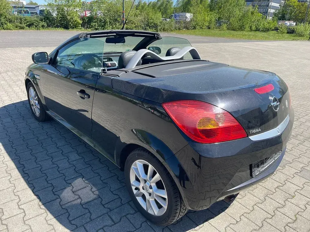 Gebraucht Opel Tigra 90 PS (66 kW) 2007 Schwarz Cabrio