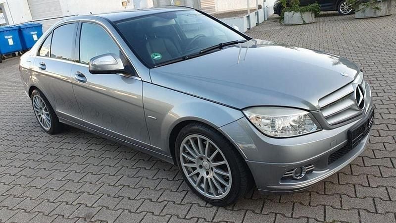 Silber Gebraucht 2007 Mercedes C220 Avantgarde Limousine | 2.990 € (Superpreis) - Bild 1/4