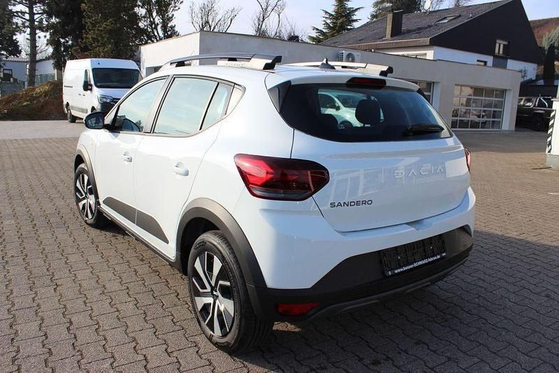 Neu Dacia Sandero Expression 91 PS (66 kW) 2025 Weiß Limousine