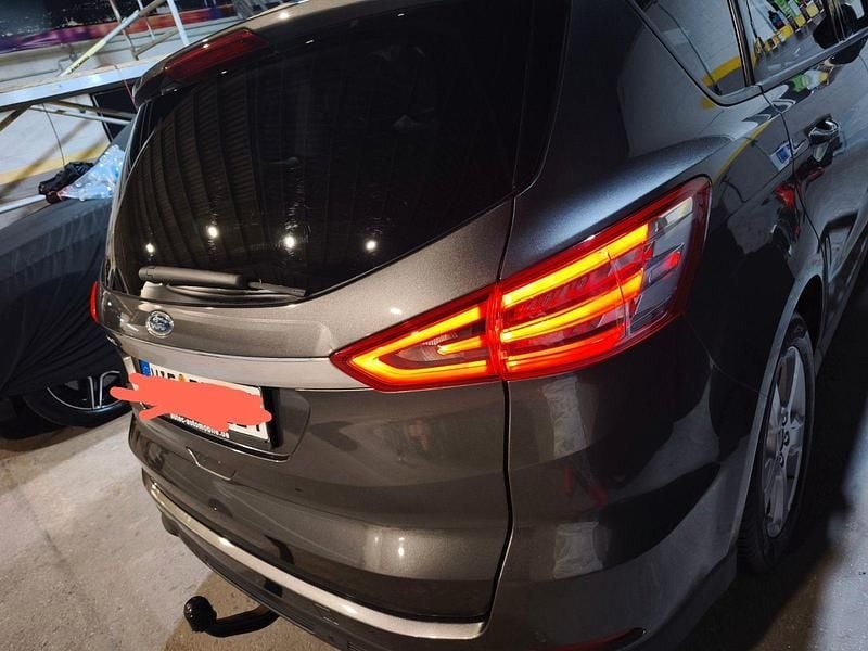 Gebraucht Ford S-MAX Business Edition 190 PS (139 kW) 2016 Grau Van / Kleinbus