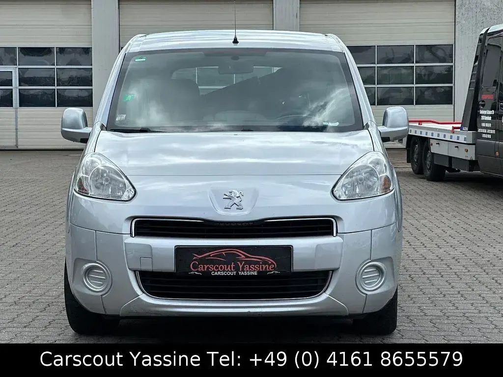 Gebraucht Peugeot Partner Tepee Active 92 PS (67 kW) 2013 Grau Van / Kleinbus