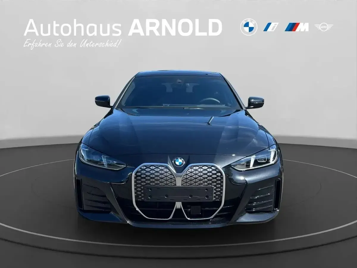 Neu BMW i4 M Sport 250 kW (340 PS) 2026 Black sapphire Limousine