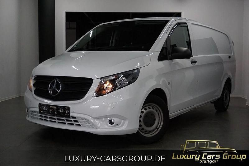 9147 arktikweiss Gebraucht 2020 Mercedes Vito Van / Kleinbus | 23.800 € - Bild 1/4