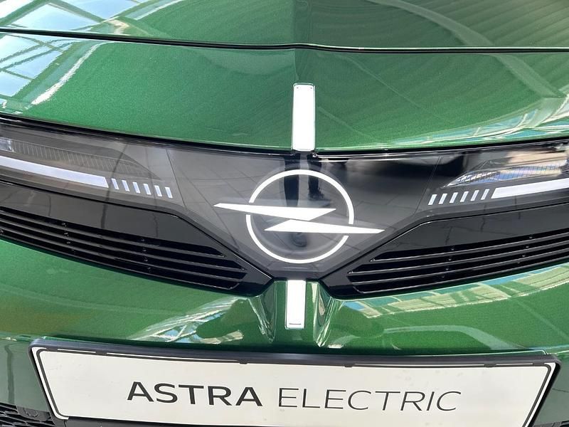 Neu Opel Astra Ultimate 114 kW (156 PS) 2026 Klover grün Kombi