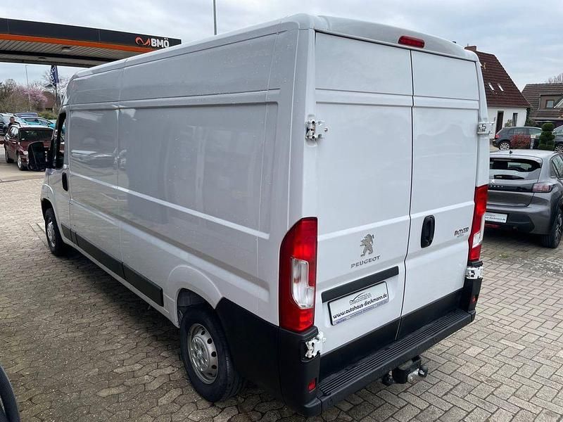 Gebraucht Peugeot Boxer 165 PS (121 kW) 2023 Weiß Van
