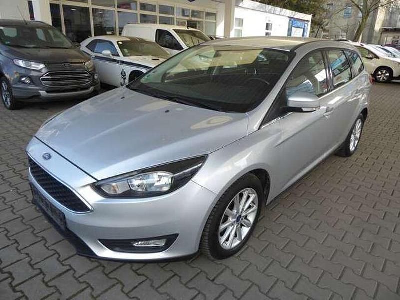 Second-hand Ford Focus Cool & Connect 125 CP (91 kW) 2017 Argintiu Break