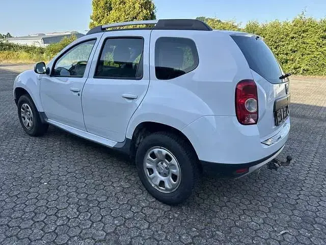Gebraucht Dacia Duster Lauréate 110 PS (80 kW) 2011 Gletscherweiss SUV