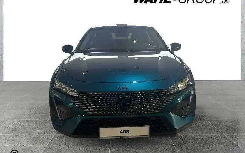 Neu Peugeot 408 Allure 136 PS (100 kW) 2025 Blau SUV