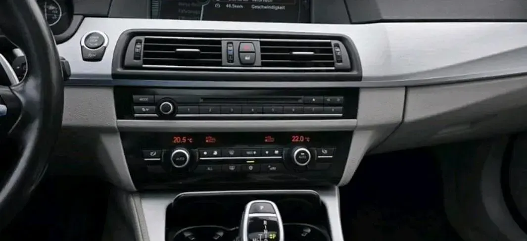 Gebraucht BMW 528 272 PS (200 kW) 2011 Schwarz Kombi